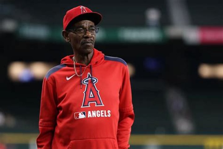 How much does Ron Washington make
