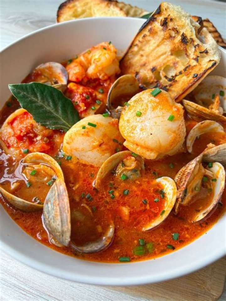Is Cioppino Italian or Portuguese