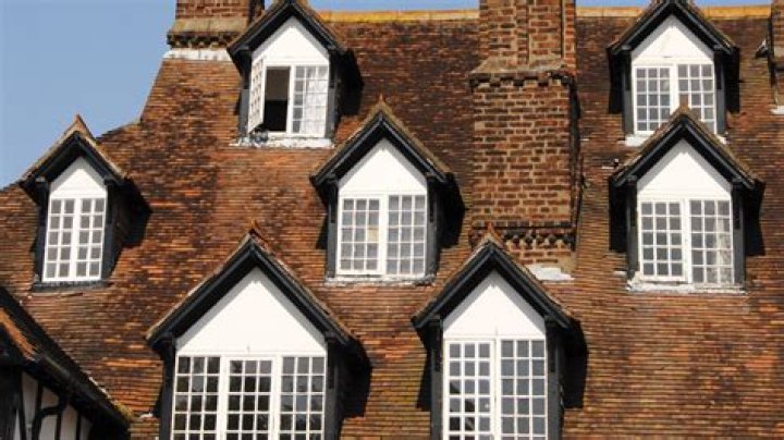 What is the point of a bird house
